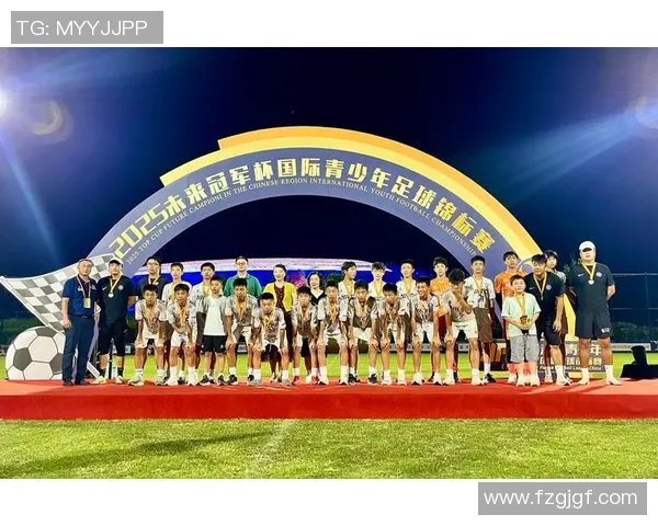 重庆足球队在世锦赛中的实力展现与未来发展潜力分析 重庆足球队在世锦赛中的实力展现与未来发展潜力分析