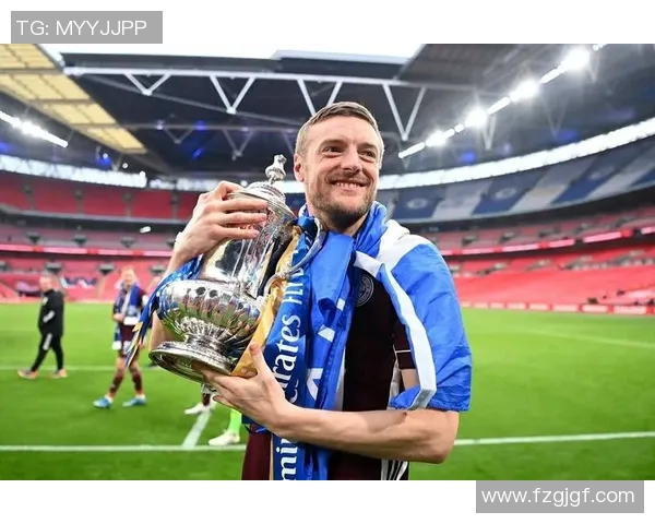 荷兰足球明星的辉煌历史与传奇成就探秘 荷兰足球明星的辉煌历史与传奇成就探秘